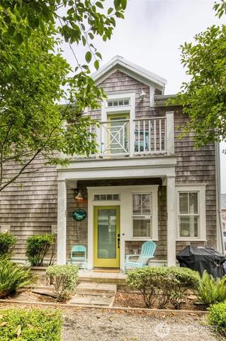 38 W Myrtle Ln, Pacific Beach, WA 98571