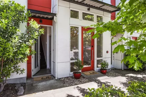 6704 15th Ave NW, Seattle, WA 98117