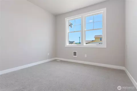 Bedroom - 400 W 3rd St #A, Everson, WA 98247 photo 5 of 6