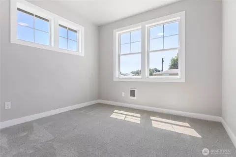 Bedroom - 400 W 3rd St #A, Everson, WA 98247 photo 3 of 6