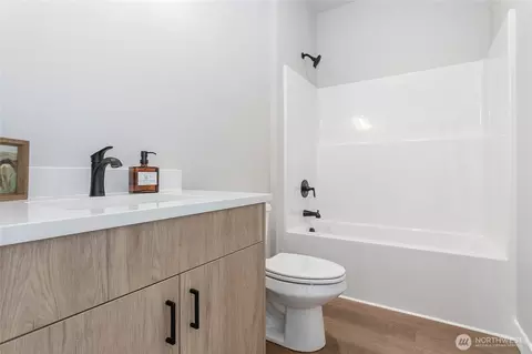 Bath - 400 W 3rd St #A, Everson, WA 98247 photo 2 of 2
