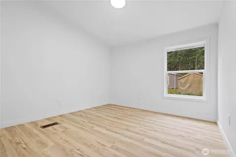 Bedroom - 22510 196th St E, Orting, WA 98360 photo 4 of 4