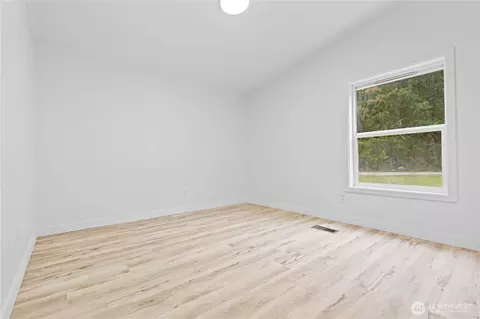Bedroom - 22510 196th St E, Orting, WA 98360 photo 3 of 4