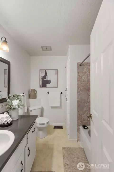 Bath - 17801 23rd Ave SE, Bothell, WA 98012 photo 3 of 4