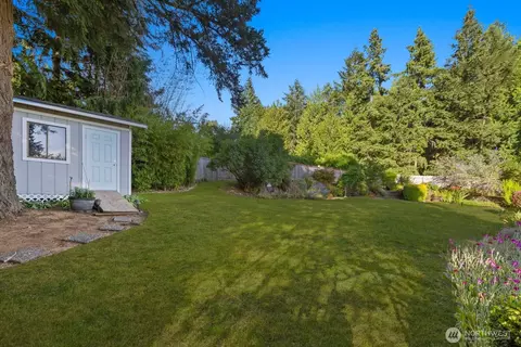 Exterior - 17801 23rd Ave SE, Bothell, WA 98012 photo 11 of 16