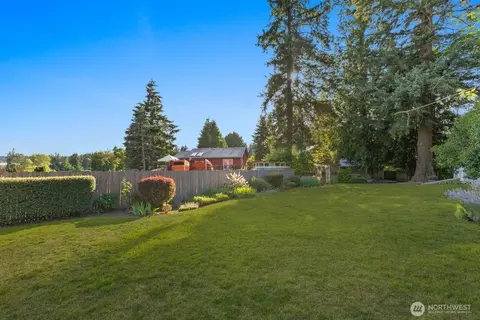 Exterior - 17801 23rd Ave SE, Bothell, WA 98012 photo 14 of 16