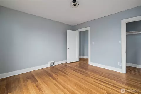 Bedroom - 3731 Hoyt Ave, Everett, WA 98201 photo 1 of 8