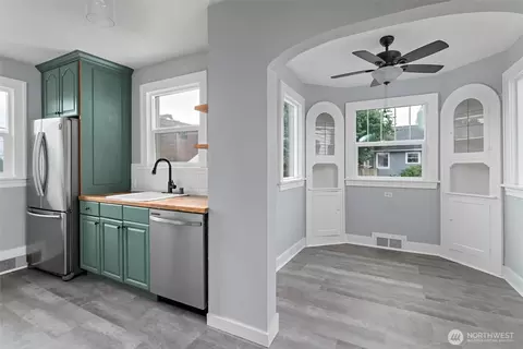 Kitchen - 3731 Hoyt Ave, Everett, WA 98201 photo 1 of 4