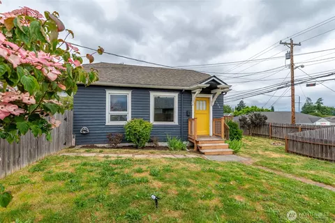 Exterior - 3731 Hoyt Ave, Everett, WA 98201 photo 5 of 6