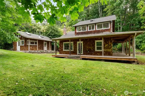 5095 Zimmerman Rd, Langley, WA 98260
