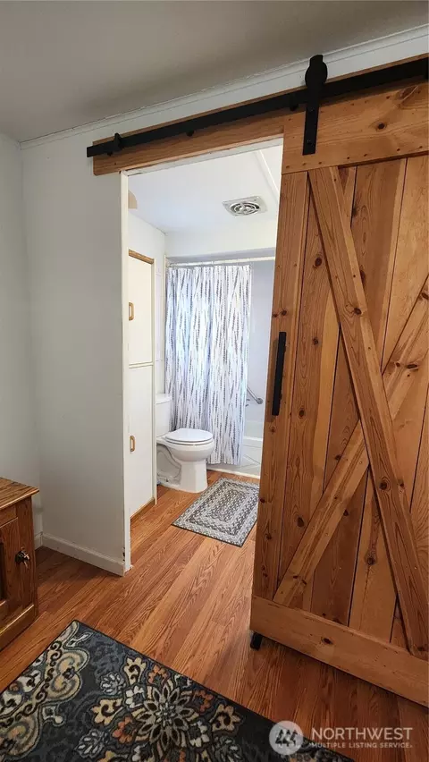 Bath - 81 Tacoma Ave, Eltopia, WA 99330 photo 1 of 8