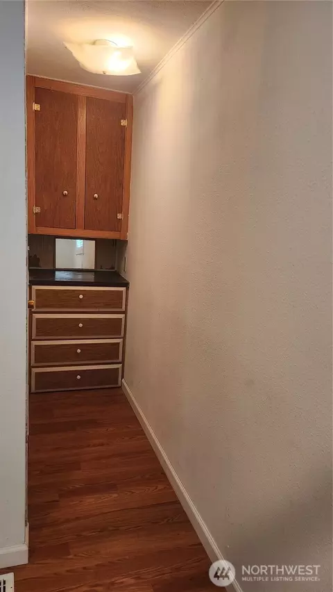Entry Way - 81 Tacoma Ave, Eltopia, WA 99330 photo 1 of 2