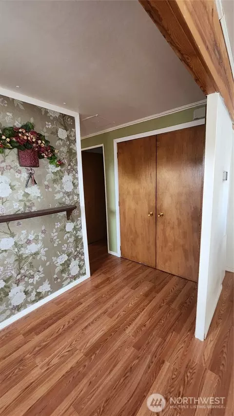 Entry Way - 81 Tacoma Ave, Eltopia, WA 99330 photo 2 of 2