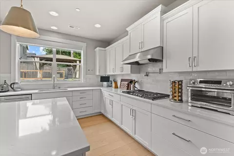 Kitchen - 8815 NE 204th St, Bothell, WA 98011 photo 2 of 7