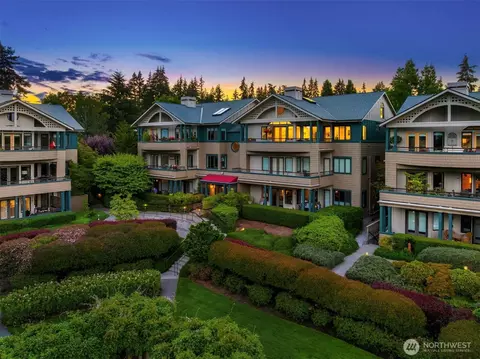 450 Wood Ave SW #3B, Bainbridge Island, WA 98110