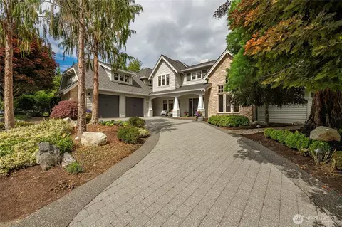 8784 Goshawk Rd, Blaine, WA 98230