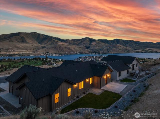 922 Long Dr, Chelan, WA 98816