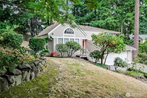 9810 116th Pl NE, Kirkland, WA 98033