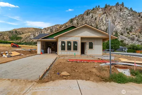 14898 Red Delicious St, Entiat, WA 98822