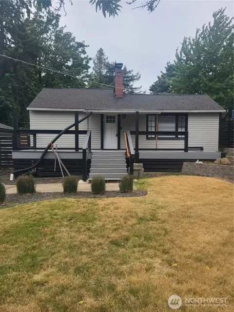 11335 Sunnyside Ave N, Seattle, WA 98133