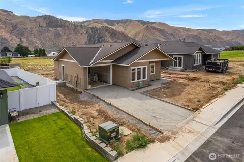 14893 Red Delicious St, Entiat, WA 98822