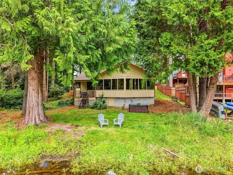 7836 Tanwax Dr SE, Olympia, WA 98513