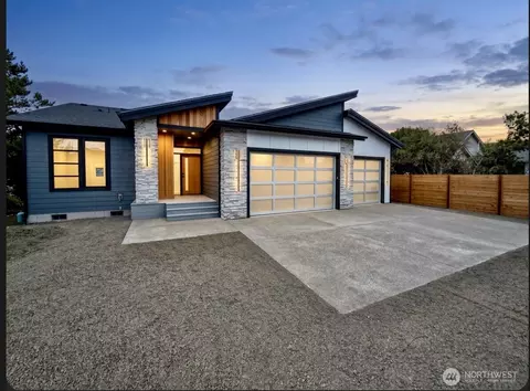 887 Texmar Ave SW, Ocean Shores, WA 98569