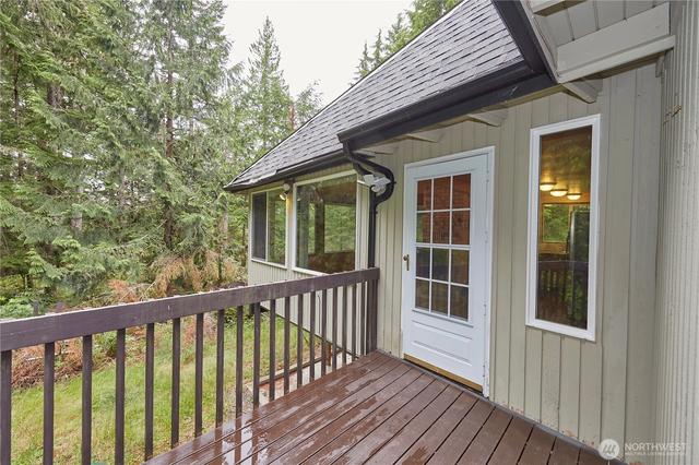 690 Peter Hagen Rd W, Seabeck, WA 98380