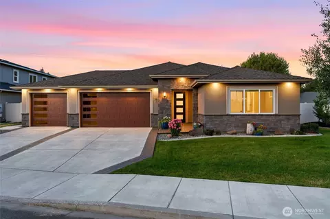 10 NE Alpine Dr, College Place, WA 99324