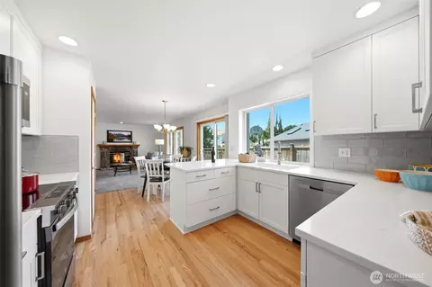 18016 27th Dr SE, Bothell, WA 98012 photo 8