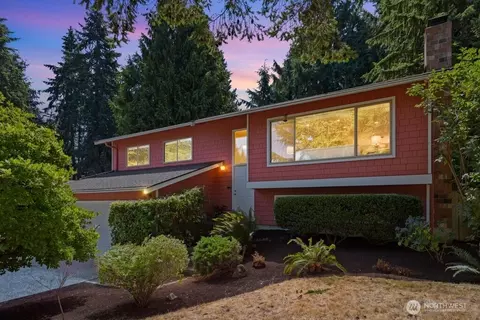 12925 NE 110th Pl, Kirkland, WA 98033