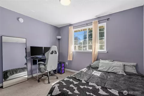 Bedroom - 19320 Crescent Dr E, Spanaway, WA 98387 photo 4 of 5