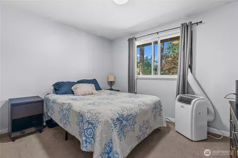 Bedroom - 19320 Crescent Dr E, Spanaway, WA 98387 photo 1 of 5