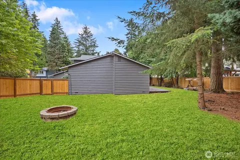 Exterior - 2620 170th St SE, Bothell, WA 98012 photo 7 of 9