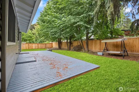 Exterior - 2620 170th St SE, Bothell, WA 98012 photo 2 of 9