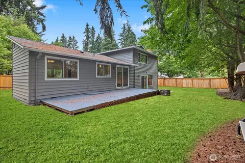 Exterior - 2620 170th St SE, Bothell, WA 98012 photo 6 of 9