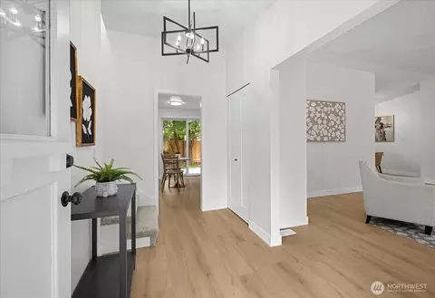 Entry Way - 2620 170th St SE, Bothell, WA 98012 photo 1 of 3