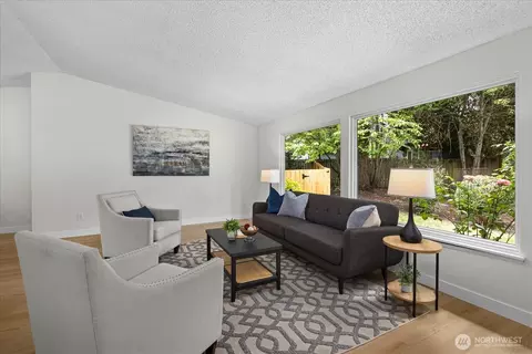 Living - 2620 170th St SE, Bothell, WA 98012 photo 2 of 9