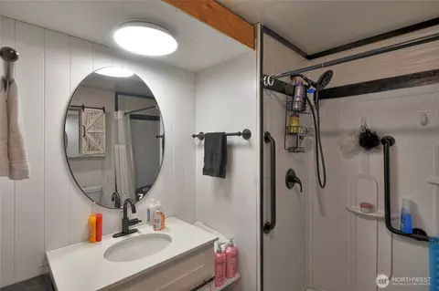 Bath - 3333 228th St SE #89, Bothell, WA 98021 photo 1 of 2