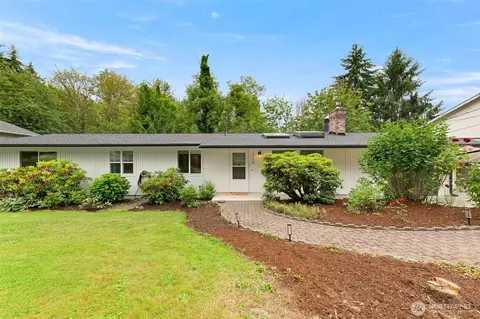 1716 9th St SE, Puyallup, WA 98372