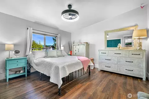 Bedroom - 219 Mitchell St, Sumas, WA 98295 photo 1 of 3