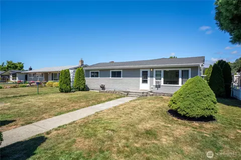 456 E St, Blaine, WA 98230