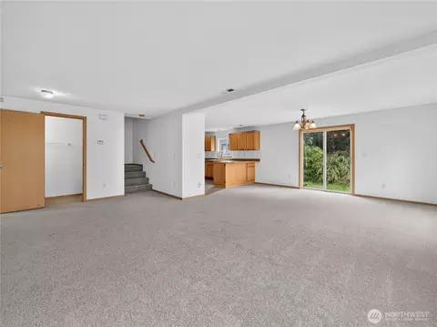 Living - 3925 152nd Pl SE, Bothell, WA 98012 photo 7 of 11