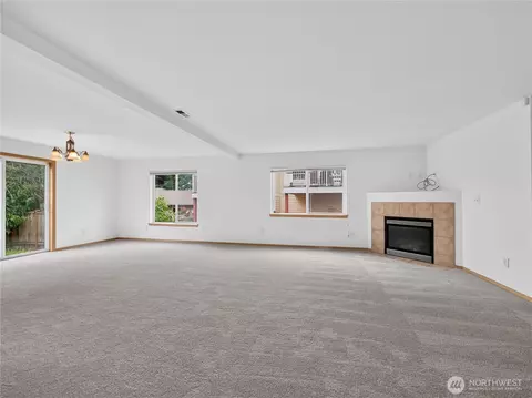 Living - 3925 152nd Pl SE, Bothell, WA 98012 photo 5 of 11