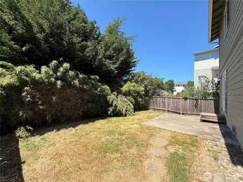 Exterior - 3925 152nd Pl SE, Bothell, WA 98012 photo 5 of 5