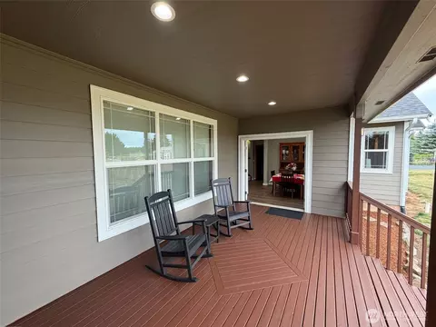 Exterior - 117 Garrett Loop, Chehalis, WA 98532 photo 5 of 6