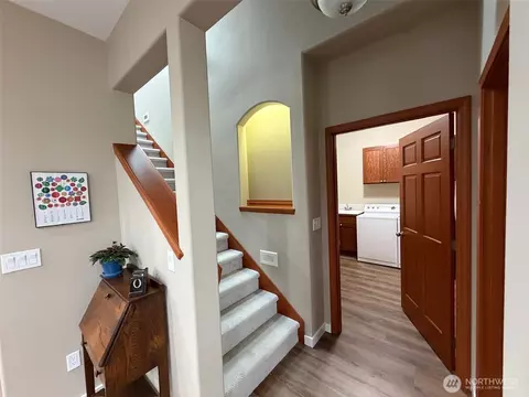 Entry Way - 117 Garrett Loop, Chehalis, WA 98532 photo 5 of 5