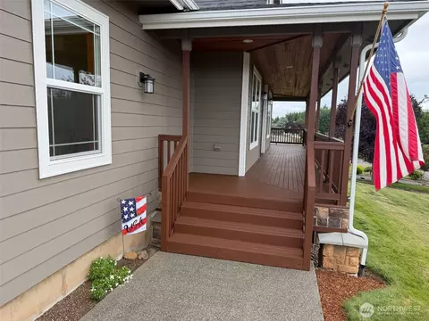 Exterior - 117 Garrett Loop, Chehalis, WA 98532 photo 2 of 6