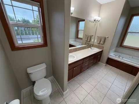 Bath - 117 Garrett Loop, Chehalis, WA 98532 photo 4 of 5