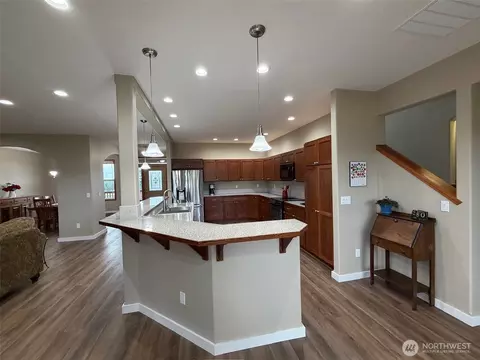 Kitchen - 117 Garrett Loop, Chehalis, WA 98532 photo 1 of 2